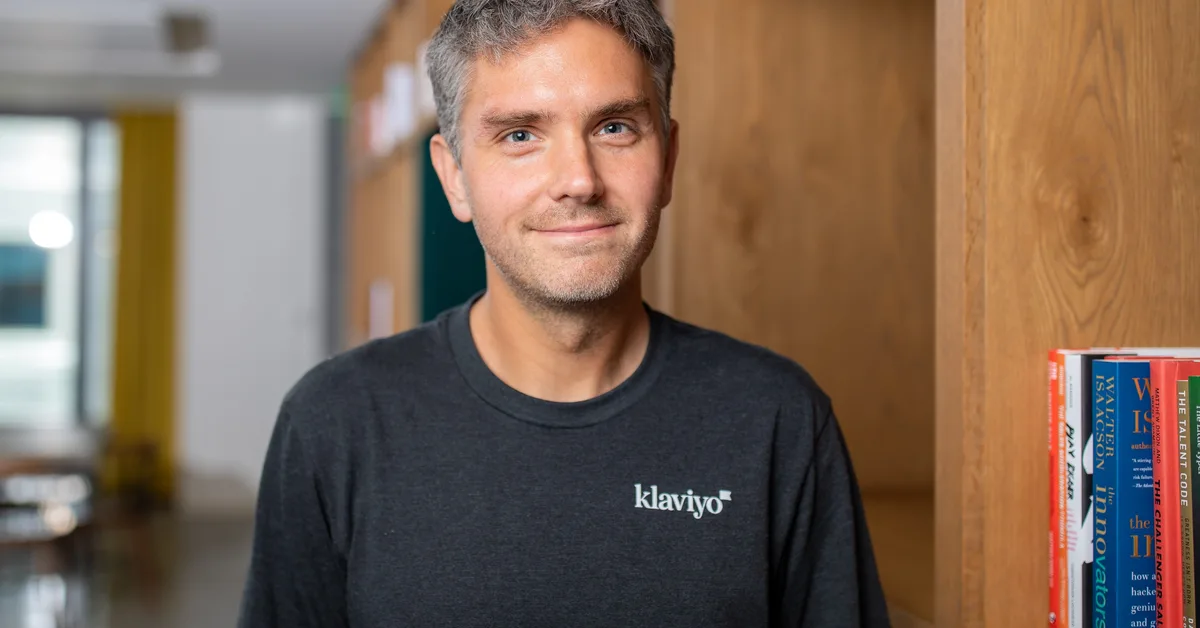 I'm the CEO of Klaviyo. I run on a 'creator-type' schedule and love Diet Coke and country music.