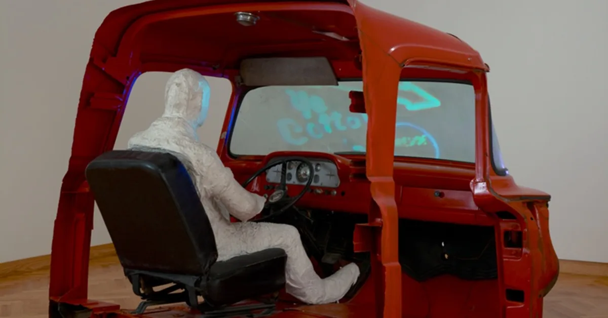 NRSeg: Noise-Resilient Learning for BEV Semantic Segmentation via Driving World Models