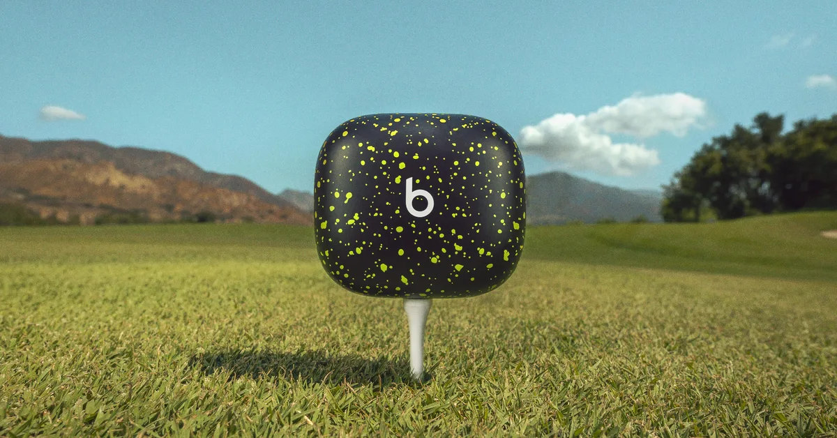 Apple and Nike team up for a new Powerbeats Pro 2 colorway