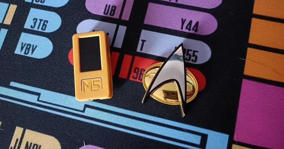 Control Your Smart With Trek-Inspired Comm Badge