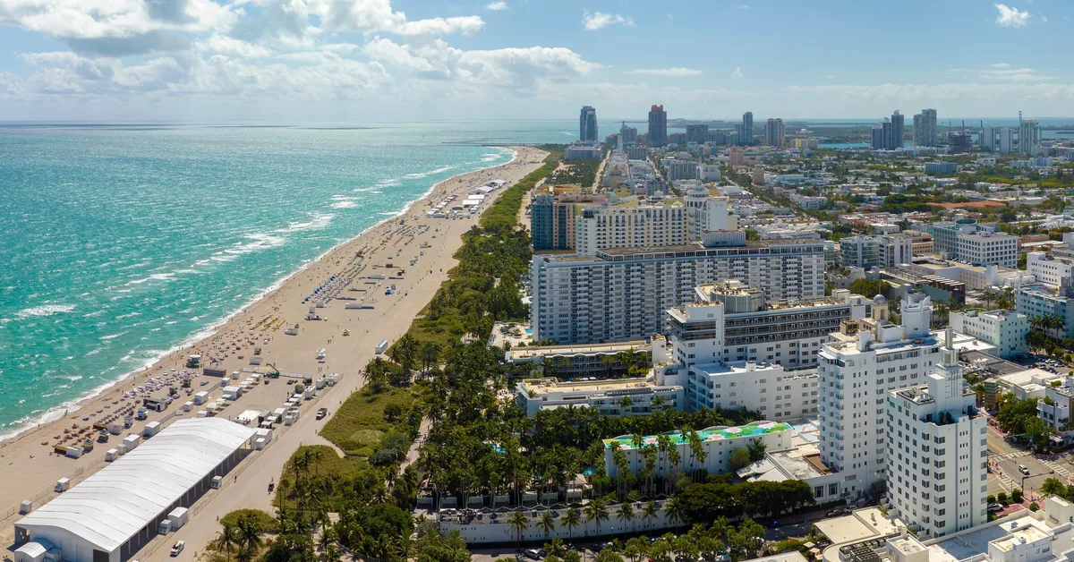 Why California's billionaires are dreaming of going to Miami