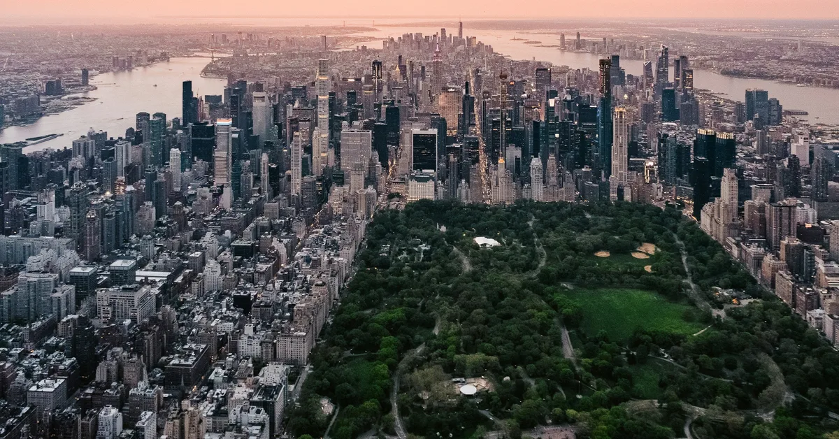 Luxury Buyers in New York City Snapped Up 43 Properties in a Week-the Most Contracts Since May 2025