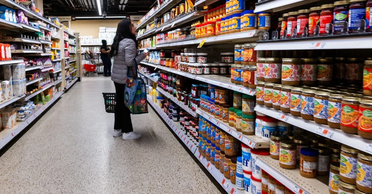 The K-shaped economy is more split than ever - and it's showing up in groceries, credit cards, and the workplace