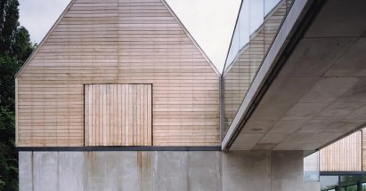 Listing bid launched to protect David Chipperfield's first major building in UK