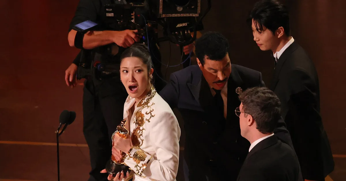 'Rude AF': KPop Demon Hunters Fans Erupt in Anger After Composer's Original Song Academy Award Speech Is Awkwardly Cut Off