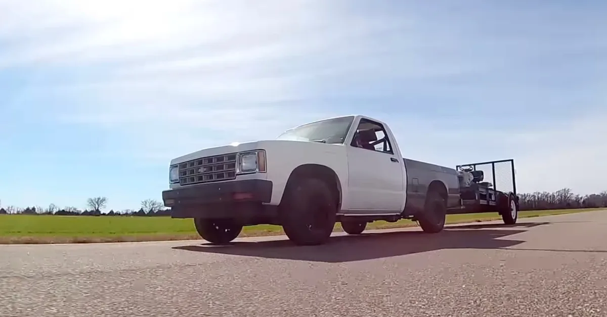 Can a Chevy S-10 With a 54-HP Diesel Still Do Work? Well, Watch This