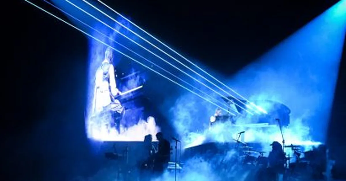 Stufish illuminates Dave's London show with laser-shooting piano