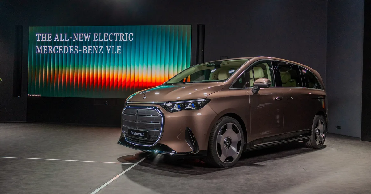 Move Over, Mercedes S-Class, Your Next Black Car Seats Eight and It's an Electric Van