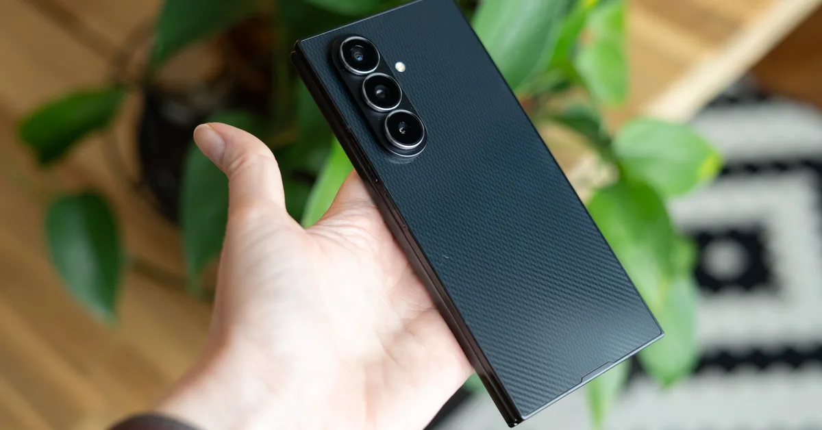 PSA: Don't buy a $4,400 gray market Samsung TriFold on eBay