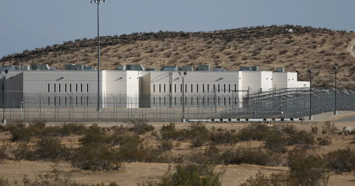 En batalla por fondos, demócratas denuncian falta de atención médica para detenidos por el ICE