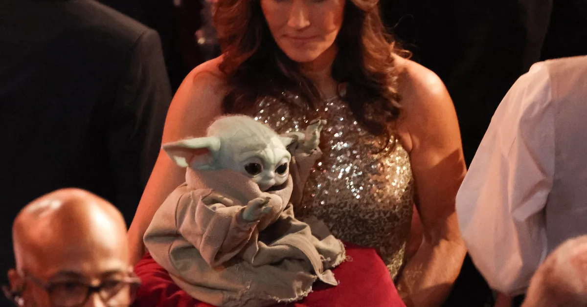 'Get Away From Him You B***': Star Wars' Baby Yoda Attended the Oscars, and Featured in a Bizarre Sigourney Weaver Alien Skit